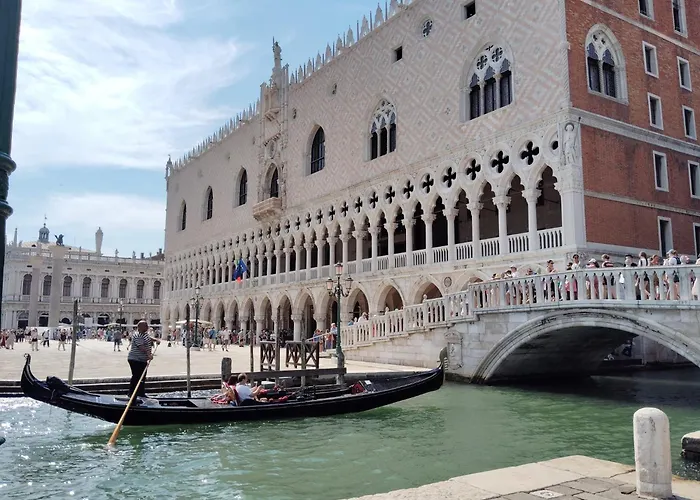 Tre Sestieri Terrace - Canal View 2024 Veneza