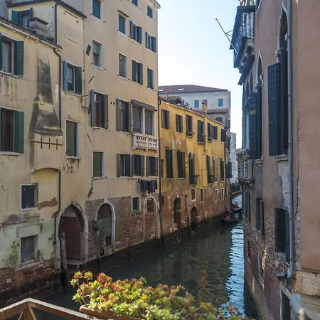 Tre Sestieri Terrace - Canal View 2024 ゲストハウス 3*